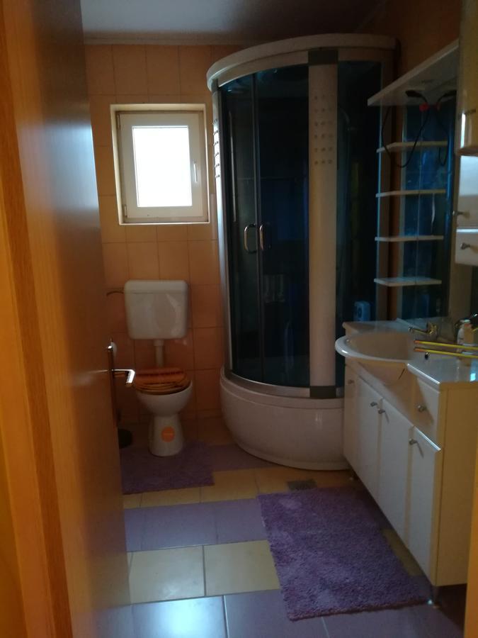 House Natali Appartement Vrhovine Buitenkant foto